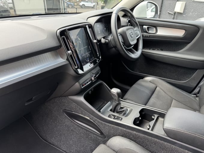 2025 Volvo Xc40