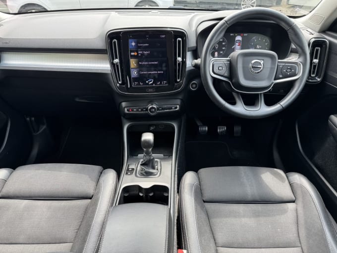 2025 Volvo Xc40