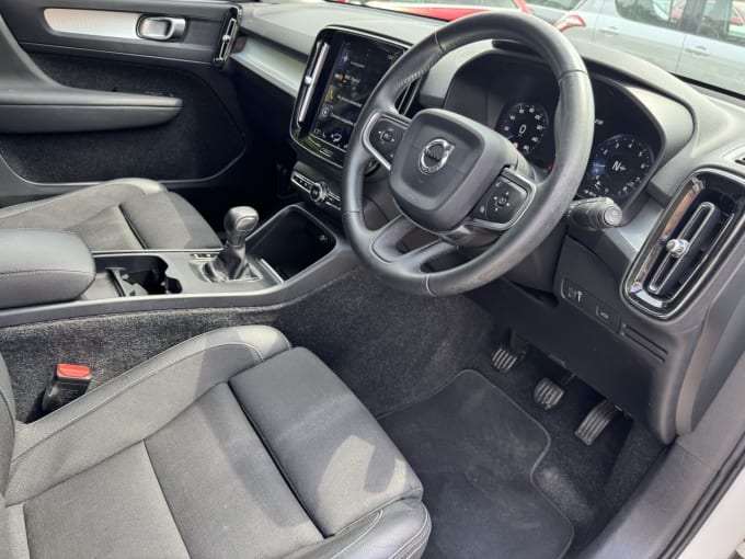 2025 Volvo Xc40