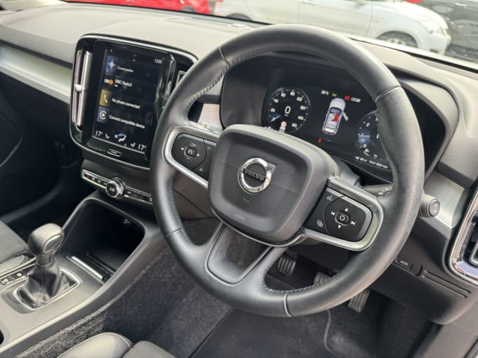 2025 Volvo Xc40