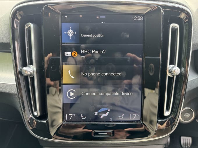 2025 Volvo Xc40