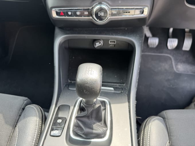 2025 Volvo Xc40