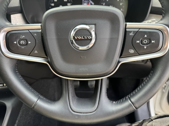 2025 Volvo Xc40