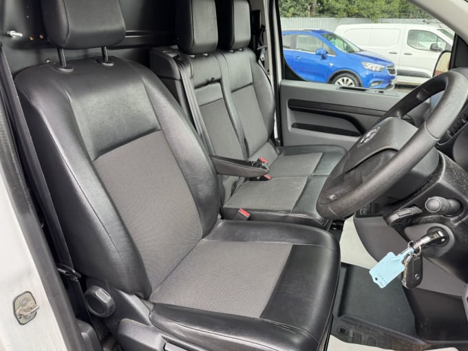 2025 Vauxhall Vivaro