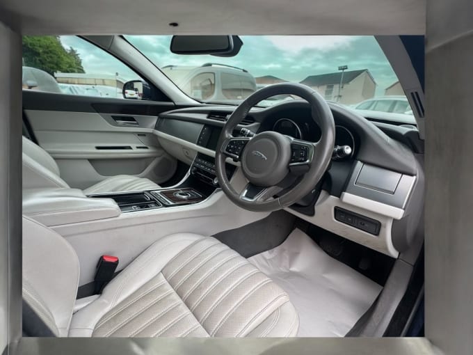 2025 Jaguar Xf