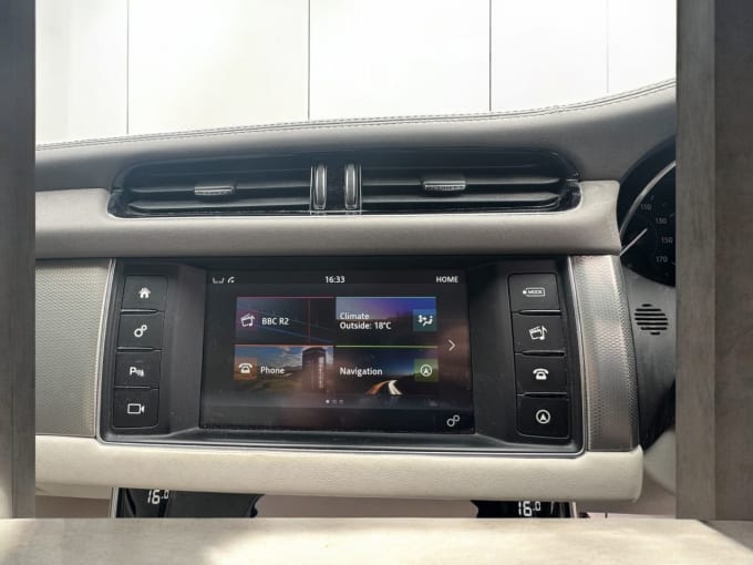2025 Jaguar Xf
