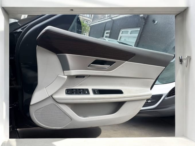 2025 Jaguar Xf