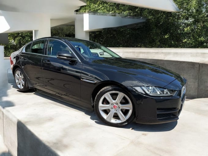 2025 Jaguar Xe