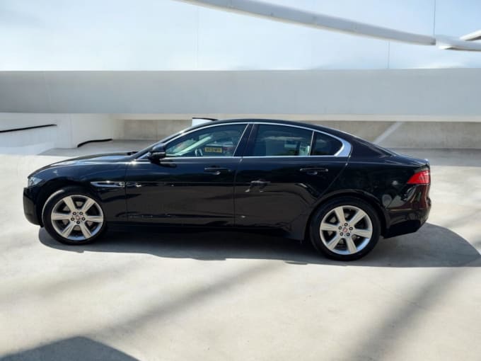2025 Jaguar Xe