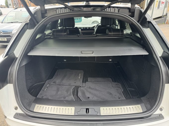 2025 Land Rover Range Rover Velar