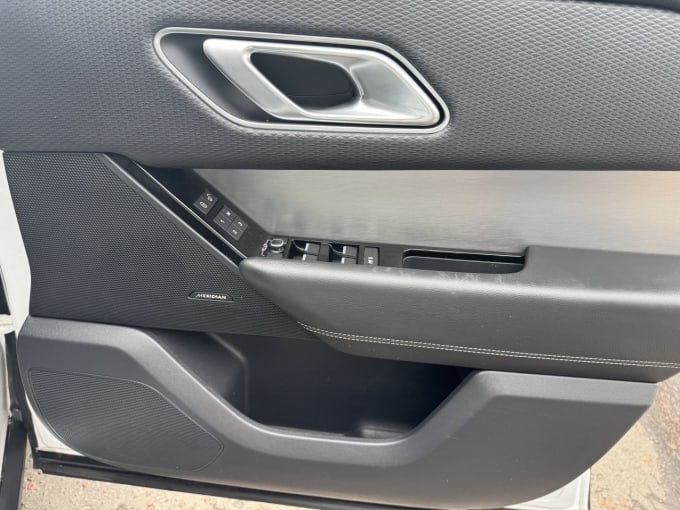 2025 Land Rover Range Rover Velar