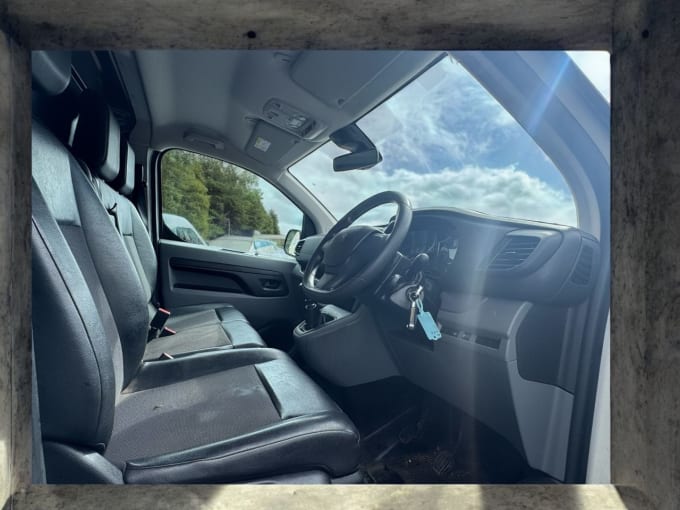 2025 Peugeot Expert