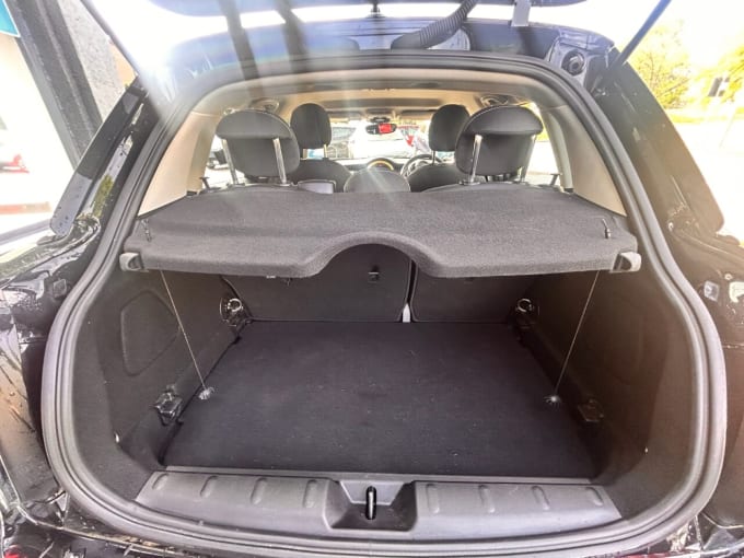 2025 Mini Hatch