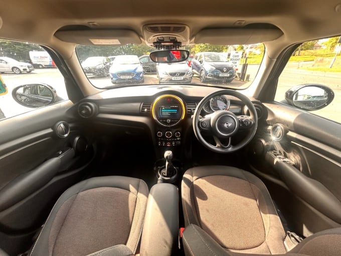 2025 Mini Hatch
