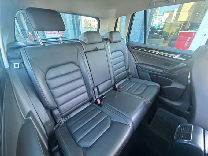 2025 Volkswagen Golf Sv