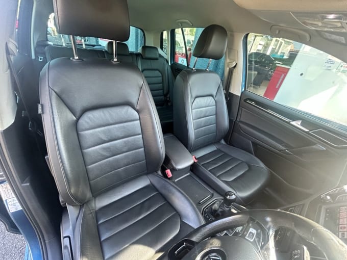 2025 Volkswagen Golf Sv