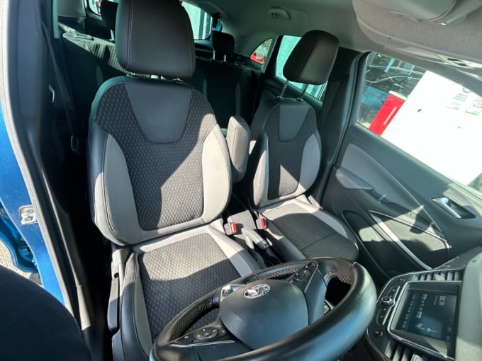 2025 Vauxhall Crossland X