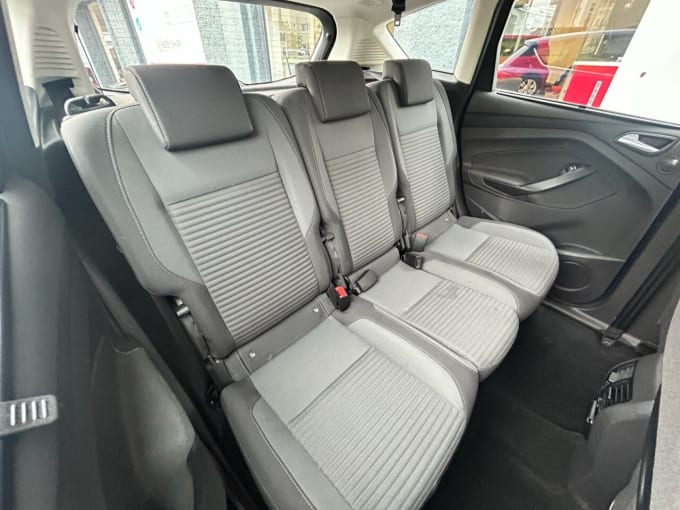2025 Ford C-max