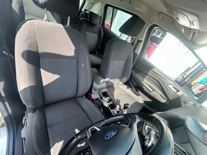 2025 Ford Grand C-max