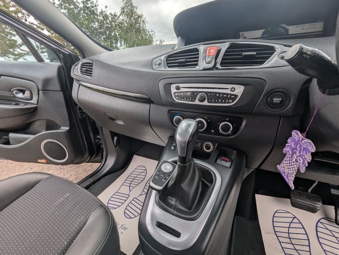 2011 Renault Scenic