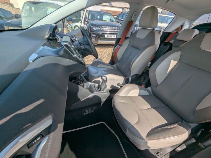 2014 Peugeot 208