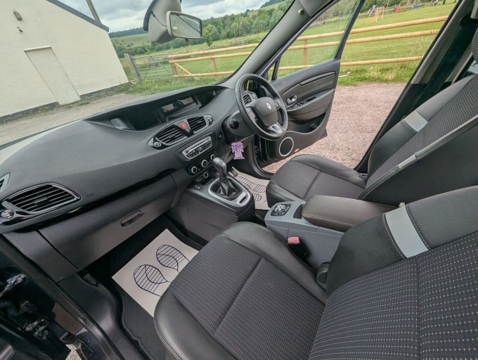 2011 Renault Scenic