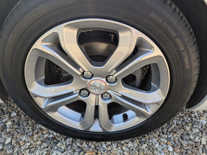 2014 Peugeot 208
