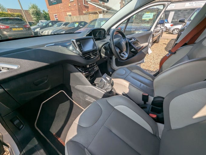2014 Peugeot 208