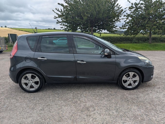 2011 Renault Scenic