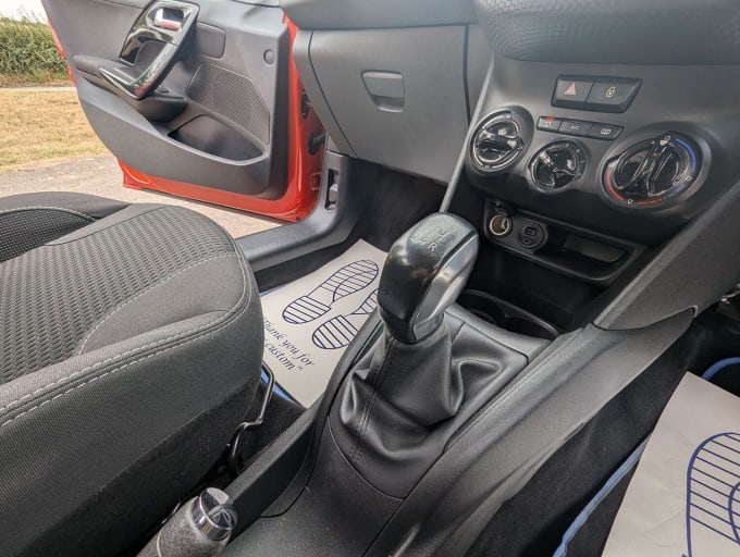 2015 Peugeot 208
