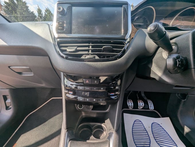2014 Peugeot 208
