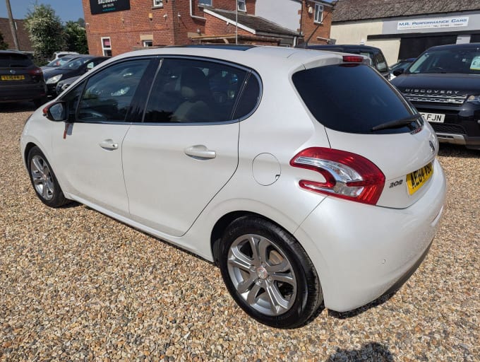 2014 Peugeot 208