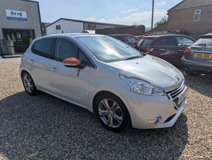 2014 Peugeot 208