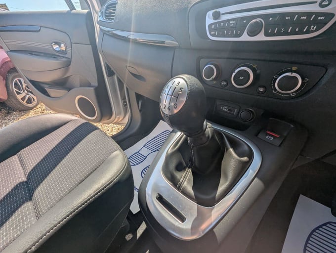 2011 Renault Scenic