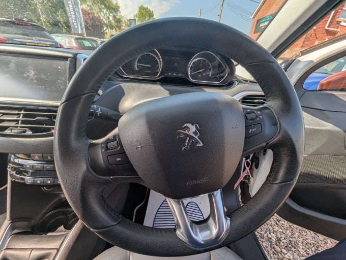 2014 Peugeot 208