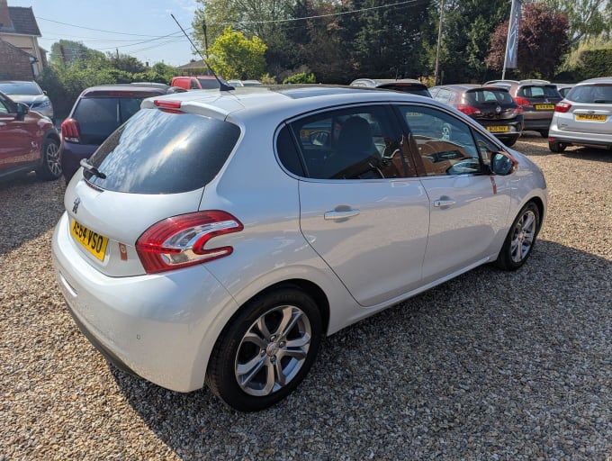 2014 Peugeot 208