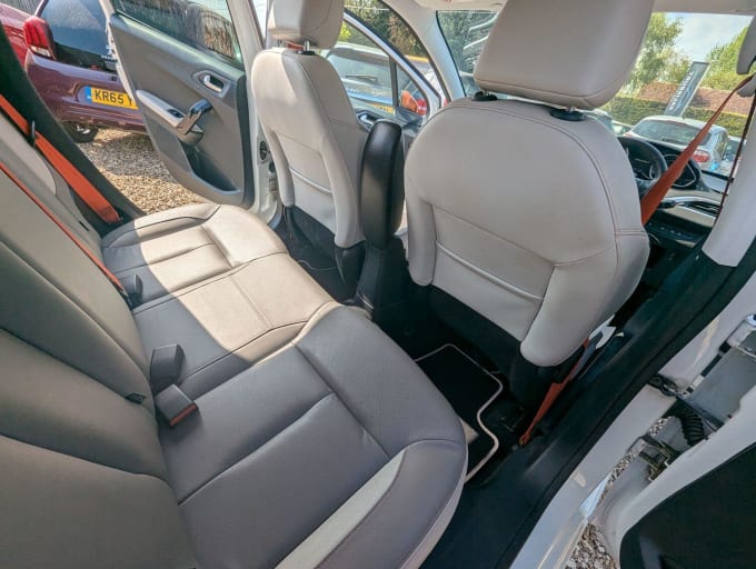 2014 Peugeot 208