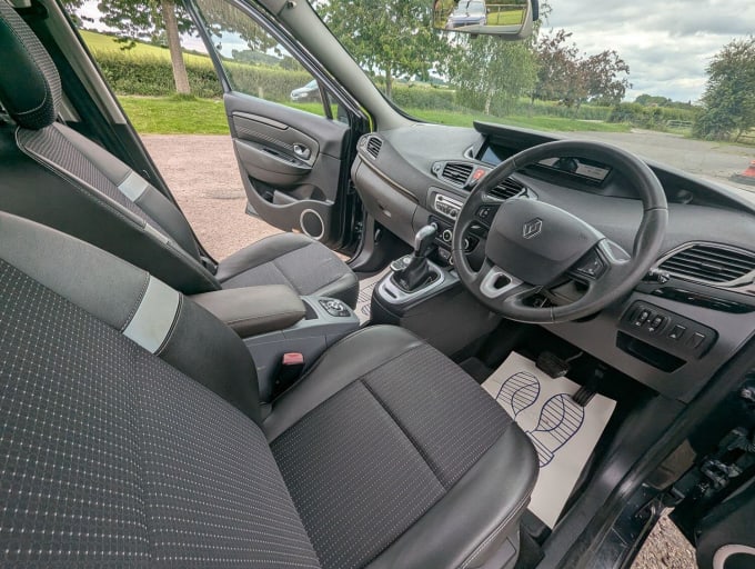2011 Renault Scenic