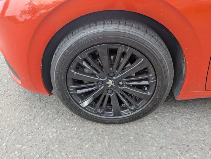 2015 Peugeot 208
