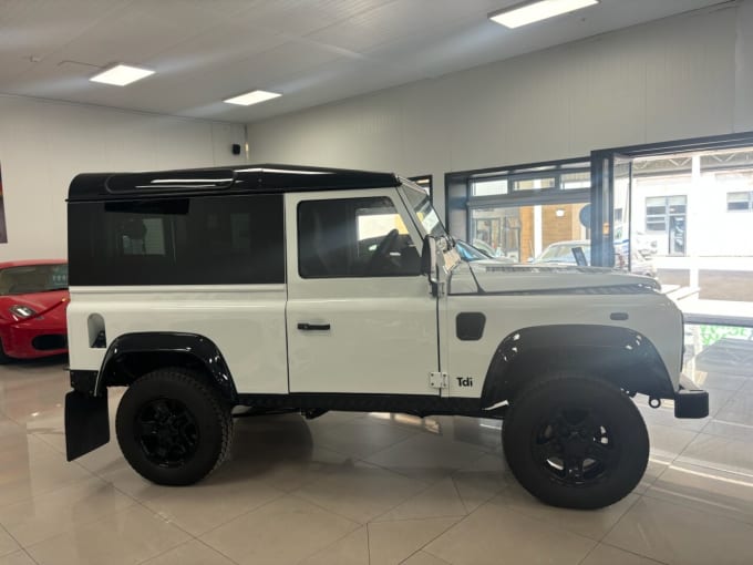 2025 Land Rover Defender