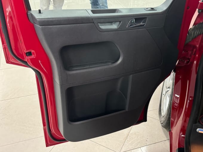 2025 Volkswagen Caravelle