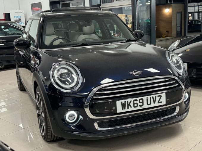 2025 Mini Hatch