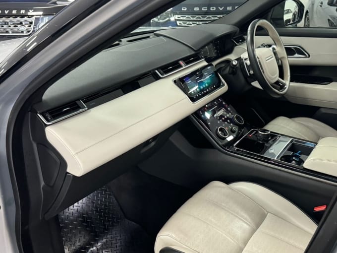 2025 Land Rover Range Rover Velar