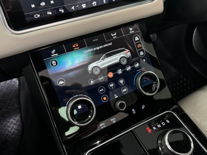 2025 Land Rover Range Rover Velar