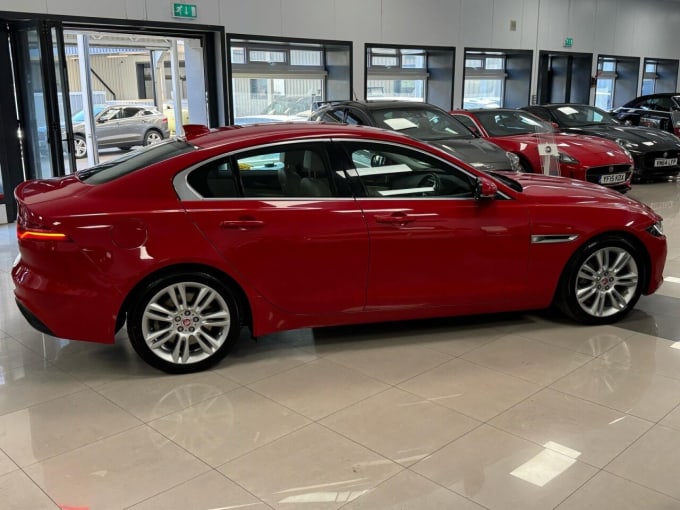 2025 Jaguar Xe