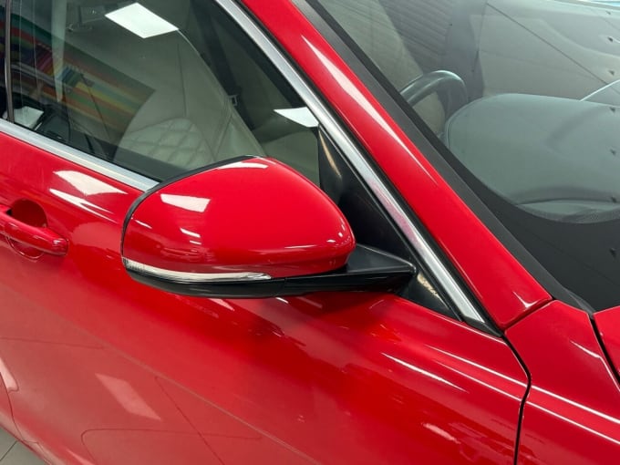 2025 Jaguar Xe