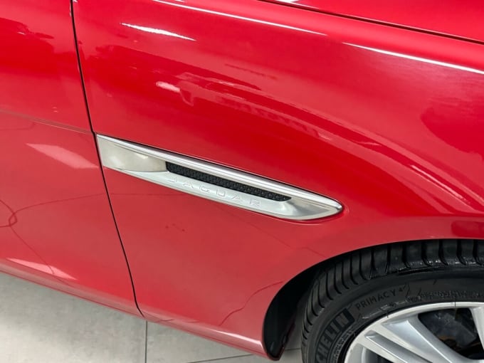 2025 Jaguar Xe