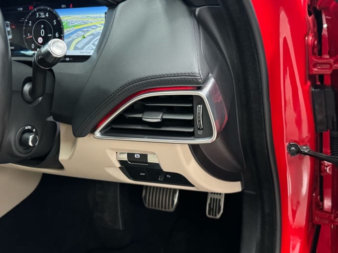 2025 Jaguar Xe