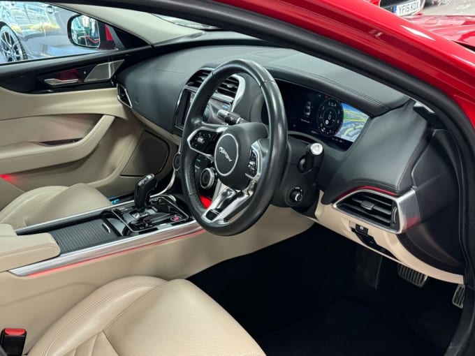 2025 Jaguar Xe