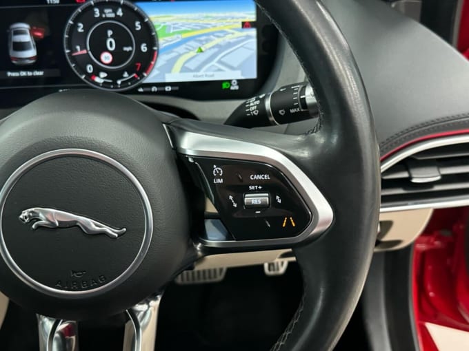 2025 Jaguar Xe